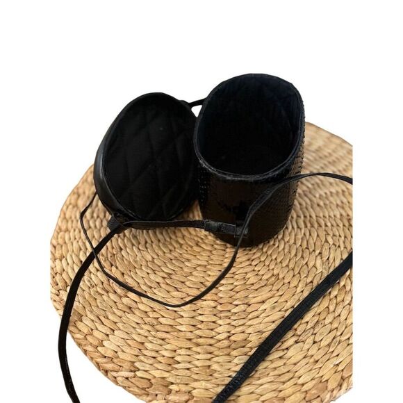 Women's Black Textured Semi-Circle Crossbody Purse - Picture 3 of 13